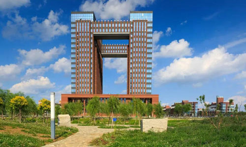  中国医科大学附属卫生学校