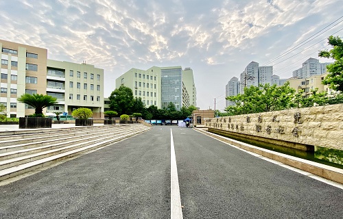  曹杨职业技术学校