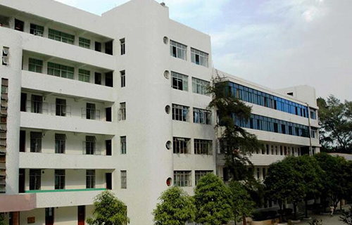  右江民族技工学校