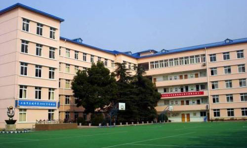  阳泉市郊区平坦职业学校