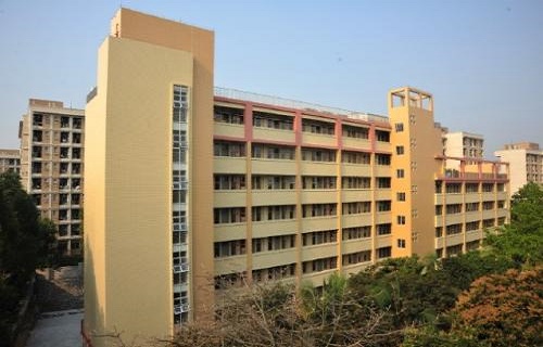  广州市向明技工学校