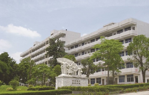  阳江市卫生学校