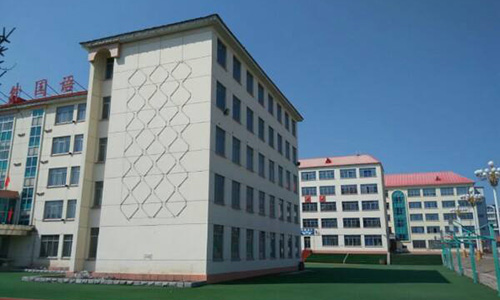  白山市粮食技工学校