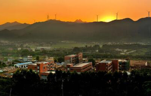  兴业县中等职业技术学校