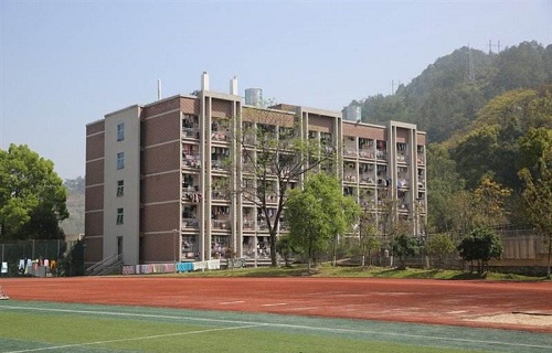  福建卫生学校