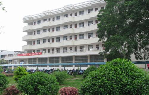  灵山第二职业技术学校