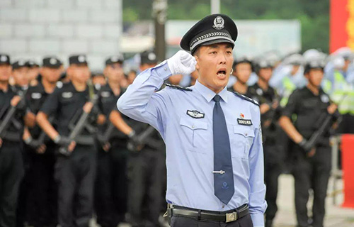  鞍山市政法职业高中