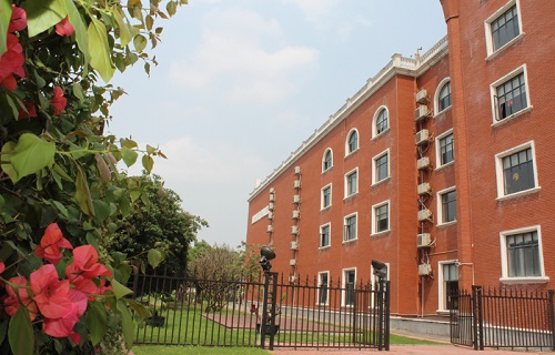  广州亚加达外语职业技术学校