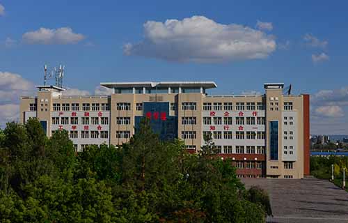  原平市新华电脑美术学校