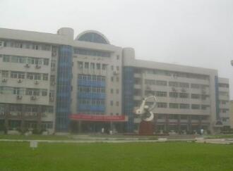  连云港财经学校