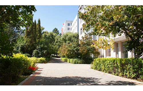  哈尔滨卫生学校