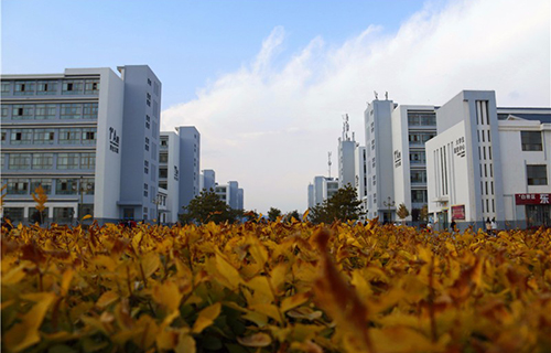  新疆农垦中专学校