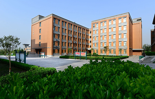  镇江市交通职业中学