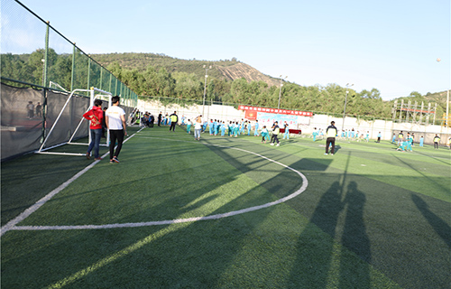  乌鲁木齐高铁乘务学校