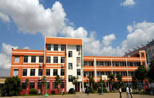  枣庄市商业中等专业学校