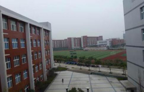  丹阳市职工学校