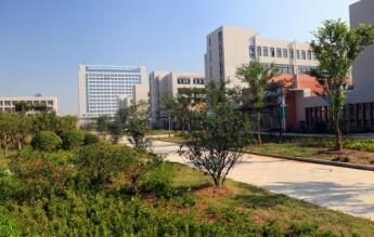  江苏计算机学校