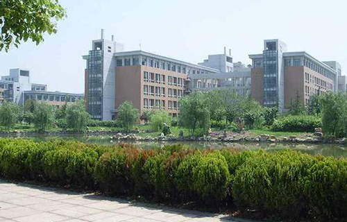  丹徒区三山职业高级中学