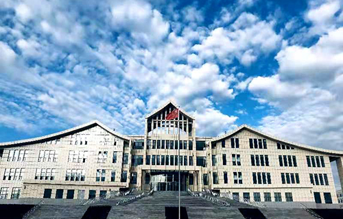  阿勒泰职业技术学院