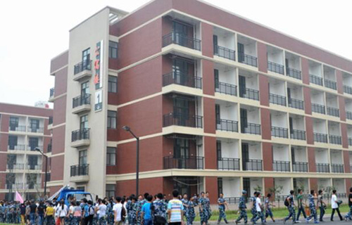  海门职业教育中心校