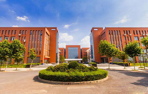  枣庄工业学校