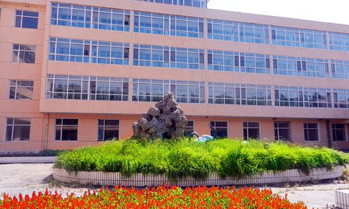  哈尔滨市计算机技工学校