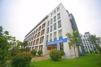  江苏卫生学校