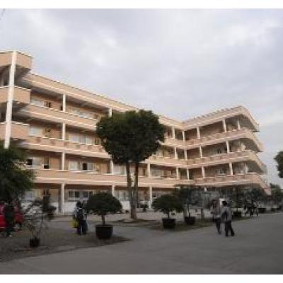  泸定县职业中学