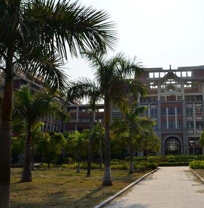  广汉旅游学校