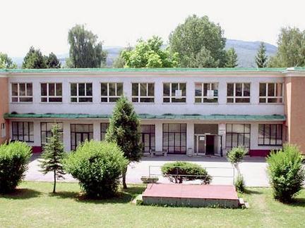  邛崃计算机学校