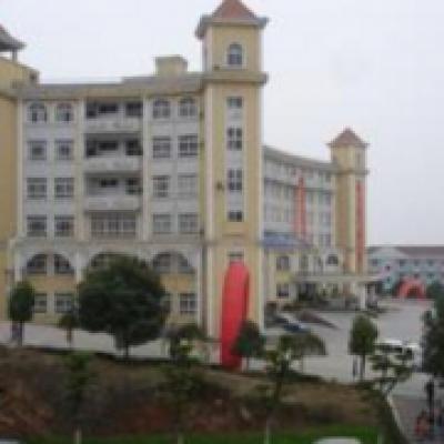  黔西南理工职业技术学校-2022年简况