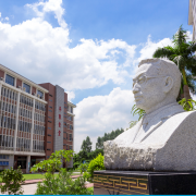  私立华联汽车学院