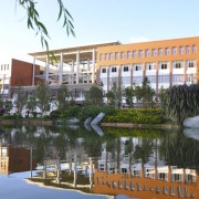  云南经济管理汽车学院