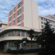  昆明冶金高等专科汽车学校