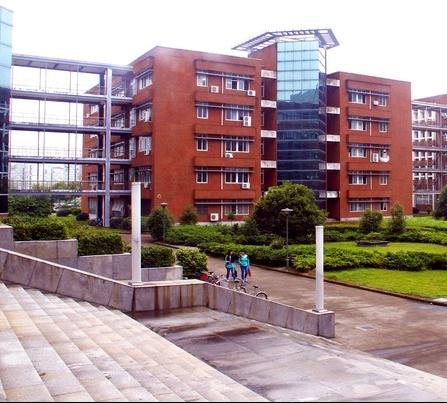  抚州机电机械学校