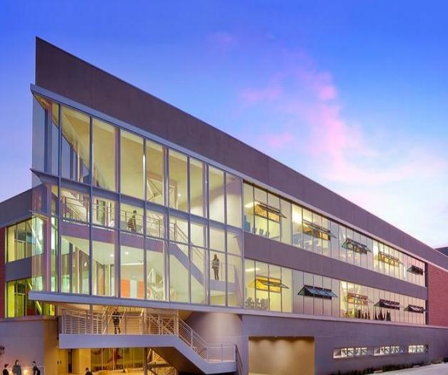  临汾航空空乘学校