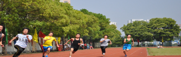 武汉江夏职业技术学校操场