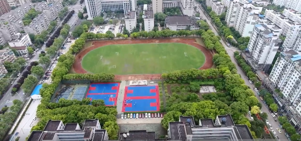 武汉财贸学校操场