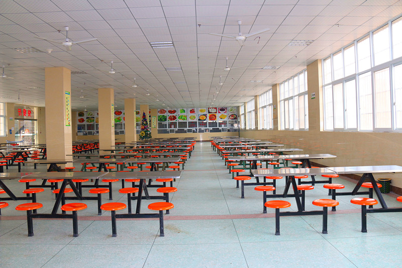 十堰医药卫生学校餐厅