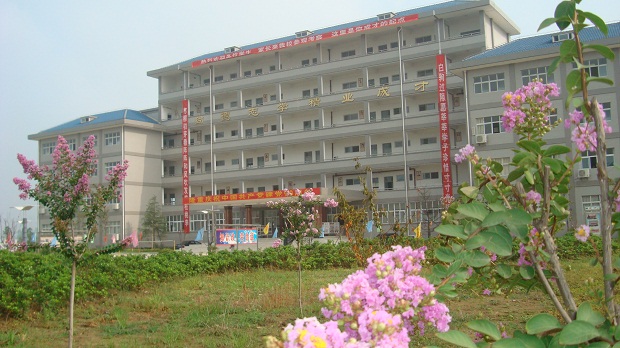 鄂州经贸学校教学楼