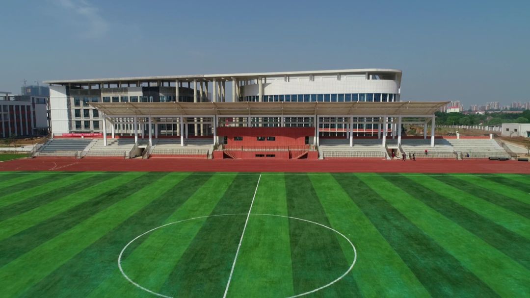 孝昌中等职业技术学校运动场