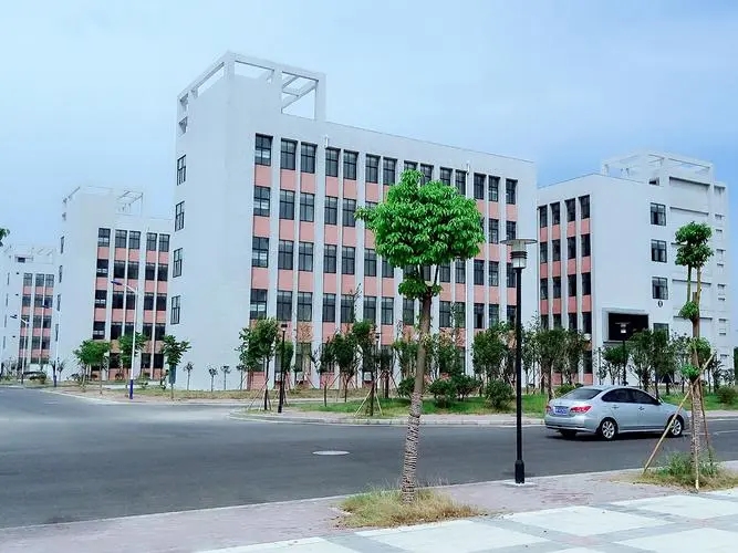 襄樊市第二高级技工学校