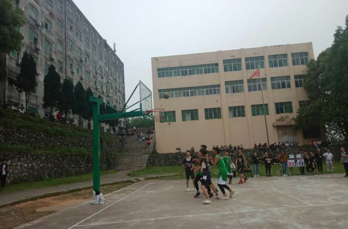 恩施州楚才技工学校一角